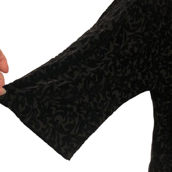 Anthropologie Aleksa Burnout Black Velvet Top Size L EUC - Picture 6 of 8